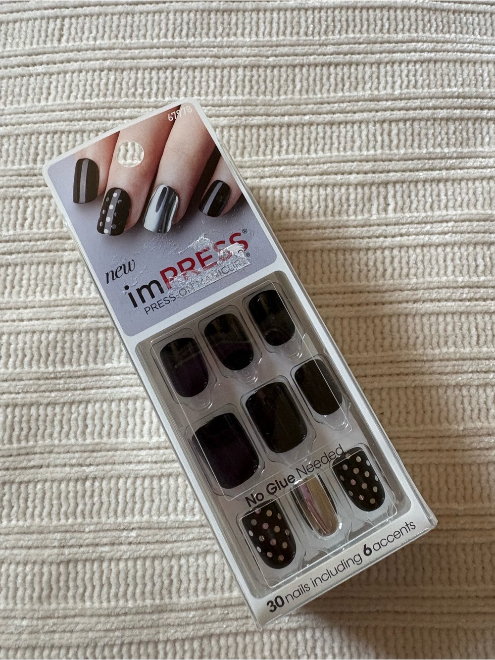 imPRESS Black Press-On Nails with Polka Dot Accents